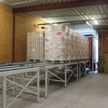 automatische LKW Beladeanlage für Euro- und Kunststoffpaletten
