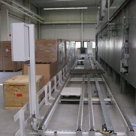 Special chain track in stainless steel design for installation in metal detector