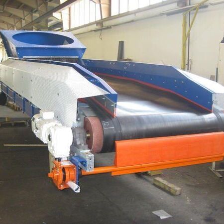 For foundries: Belt conveyor with wear lining (Hardox)