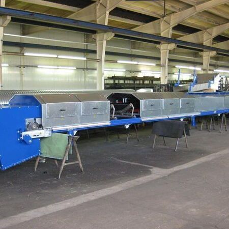 Sliding belt conveyor as packaging line