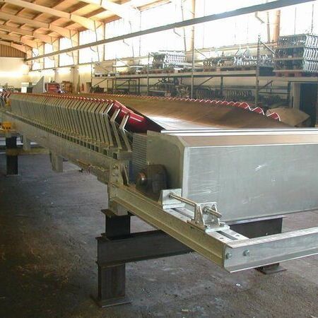 Belt conveyor as a reading line for processing plant